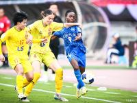 FB体育-包含专业足球团队：女子联赛举办展示赛事的词条