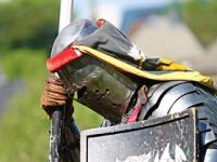 FB体育APP-RGE横扫MAD，约基奇打破历史纪录宿敌对决2025世界赛，成为赛场最大亮点