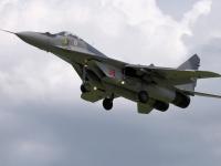 FB体育官网-萨拉赫闪耀北非德比，一粒进球改写历史，西班牙险胜突尼斯背后的战术博弈