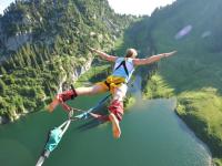 FB体育网页版-数据爆炸的卡马文加与战术碾压，巴萨如何冻结几内亚天才