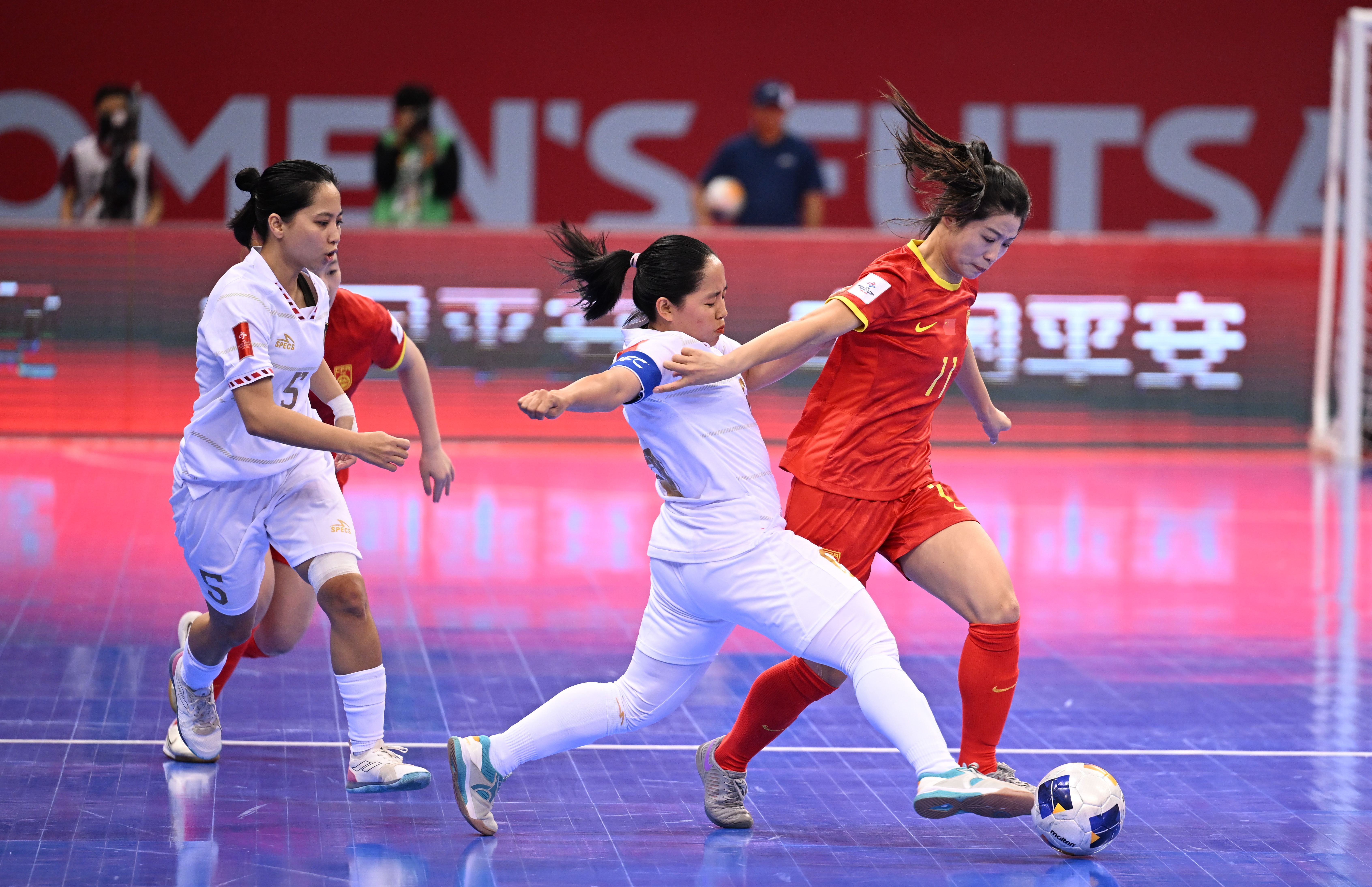 包含专业足球团队:女子联赛举办展示赛事的词条 包含专业足球团队:女子联赛举办展示赛事的词条