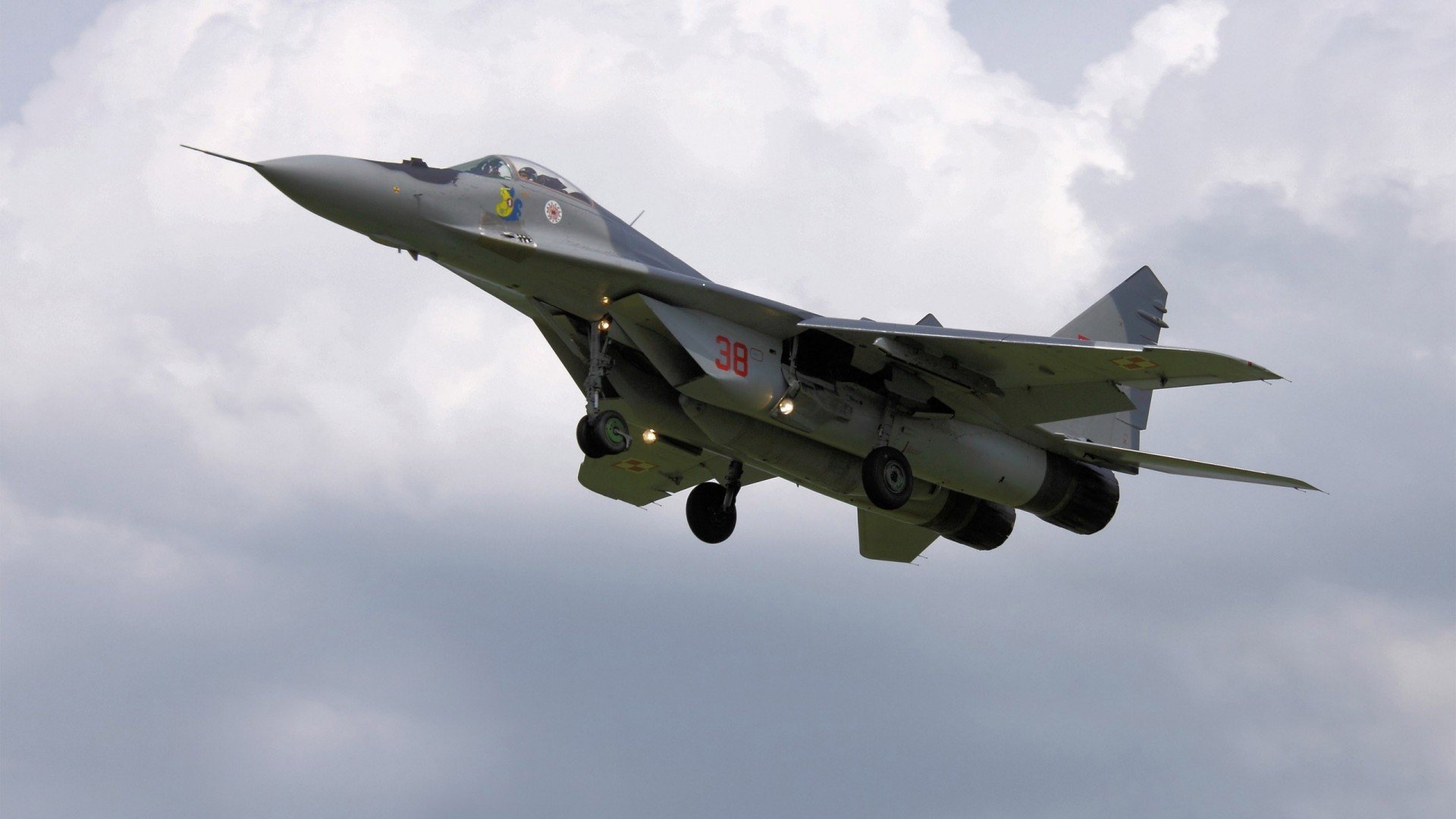 萨拉赫闪耀北非德比，一粒进球改写历史，西班牙险胜突尼斯背后的战术博弈