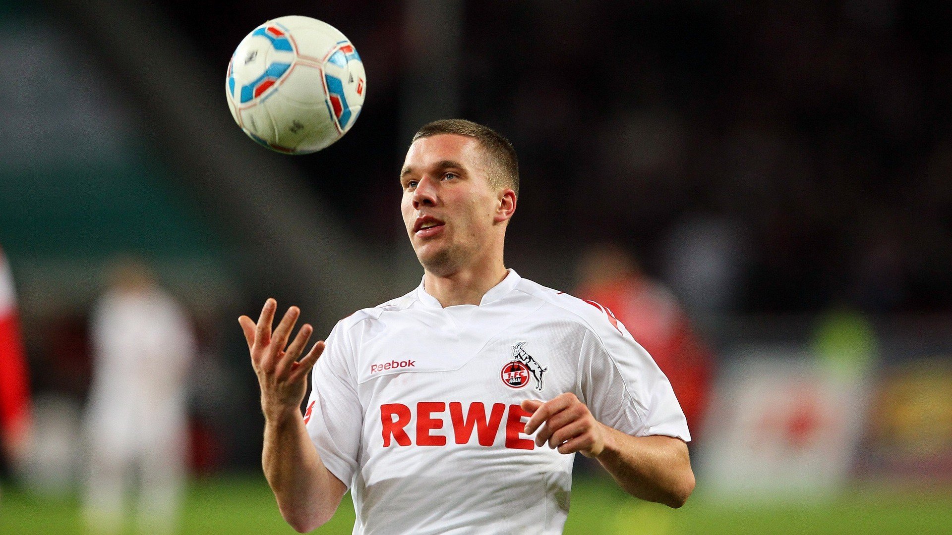 欧冠决赛焦点战之外，乌克兰冲垮洪都拉斯的足球启示录